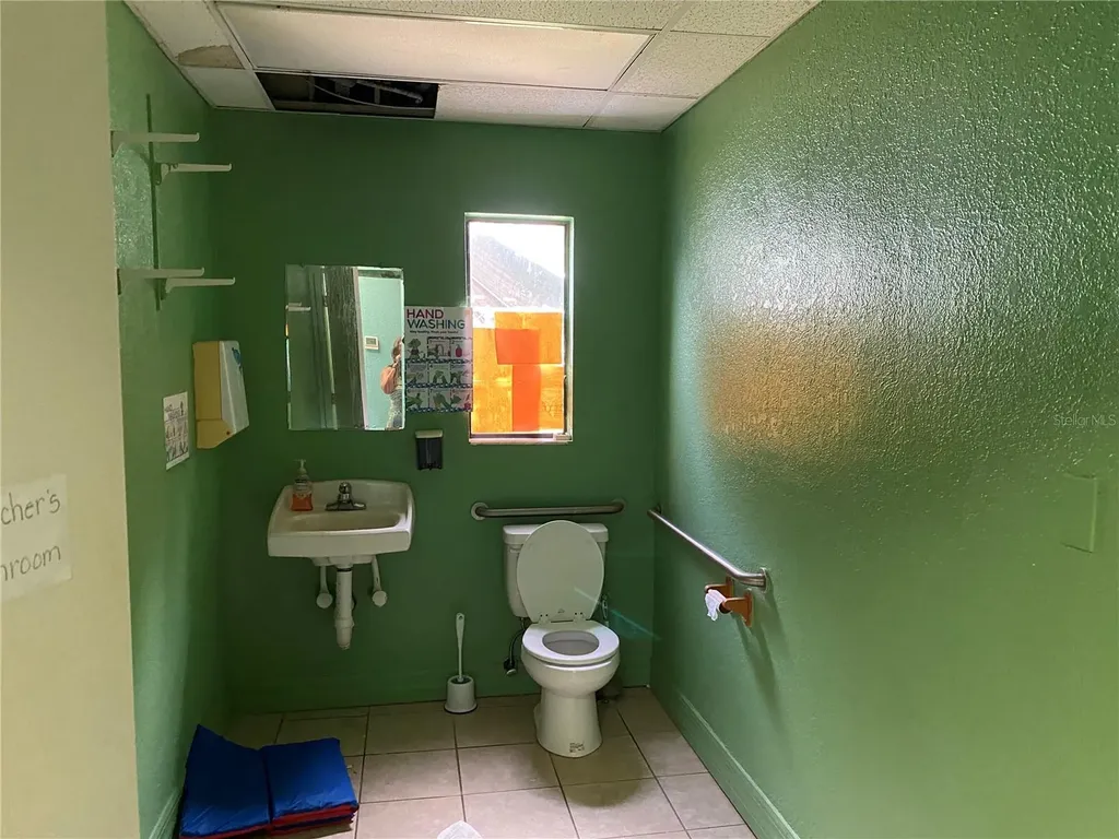 207 N Scenic Highway Frostproof FL 33843