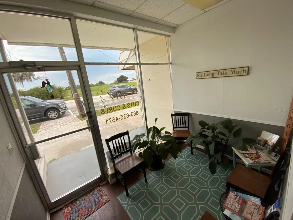 207 N Scenic Highway Frostproof FL 33843