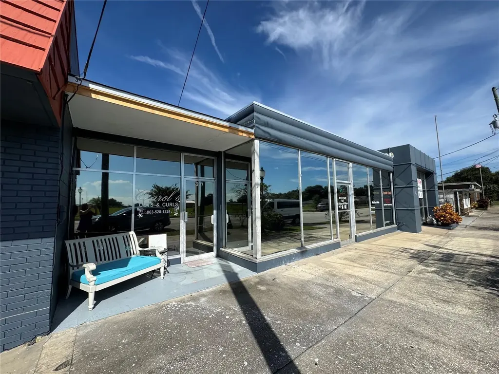 207 N Scenic Highway Frostproof FL 33843