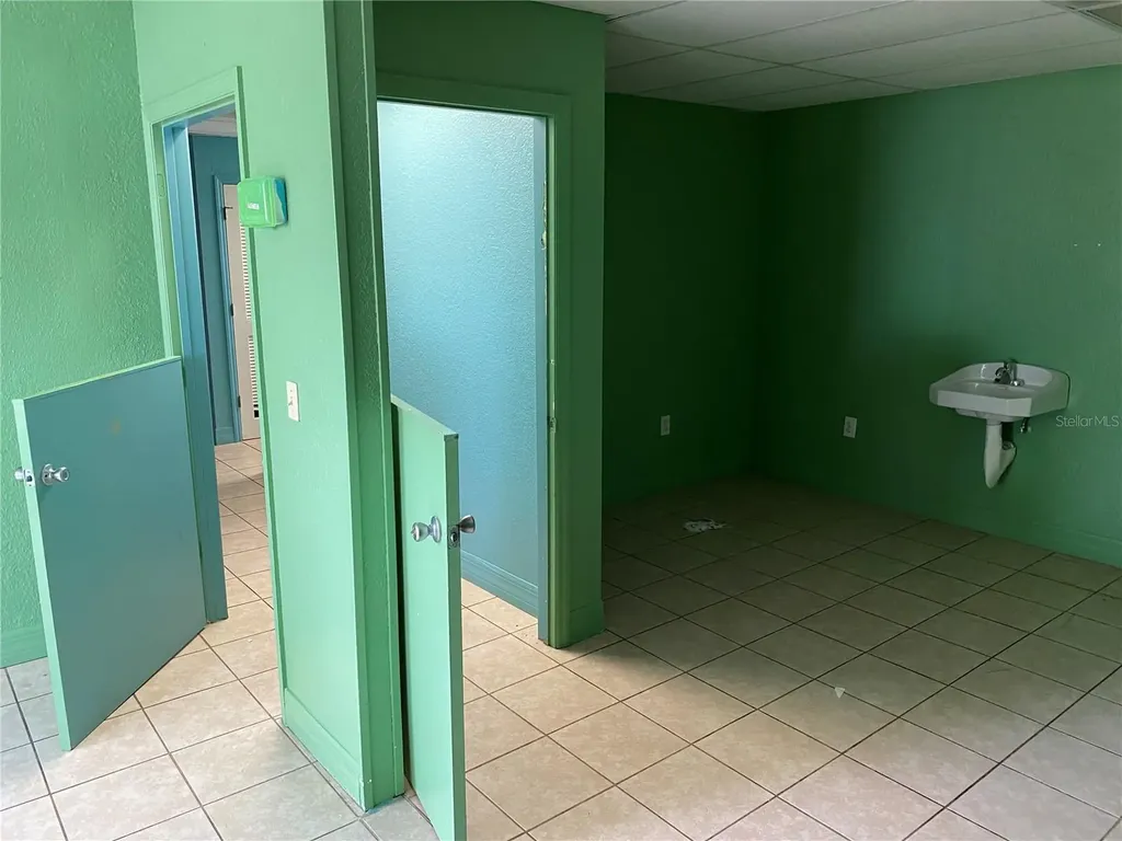 207 N Scenic Highway Frostproof FL 33843