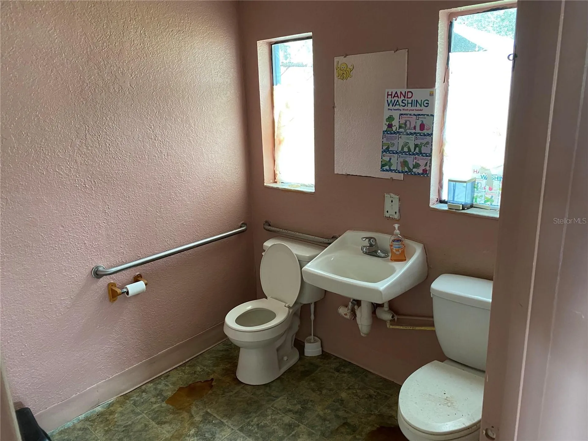 207 N Scenic Highway Frostproof FL 33843