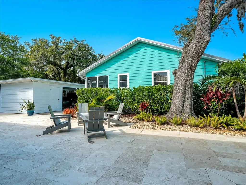 513 Ball Street New Smyrna Beach FL 32168
