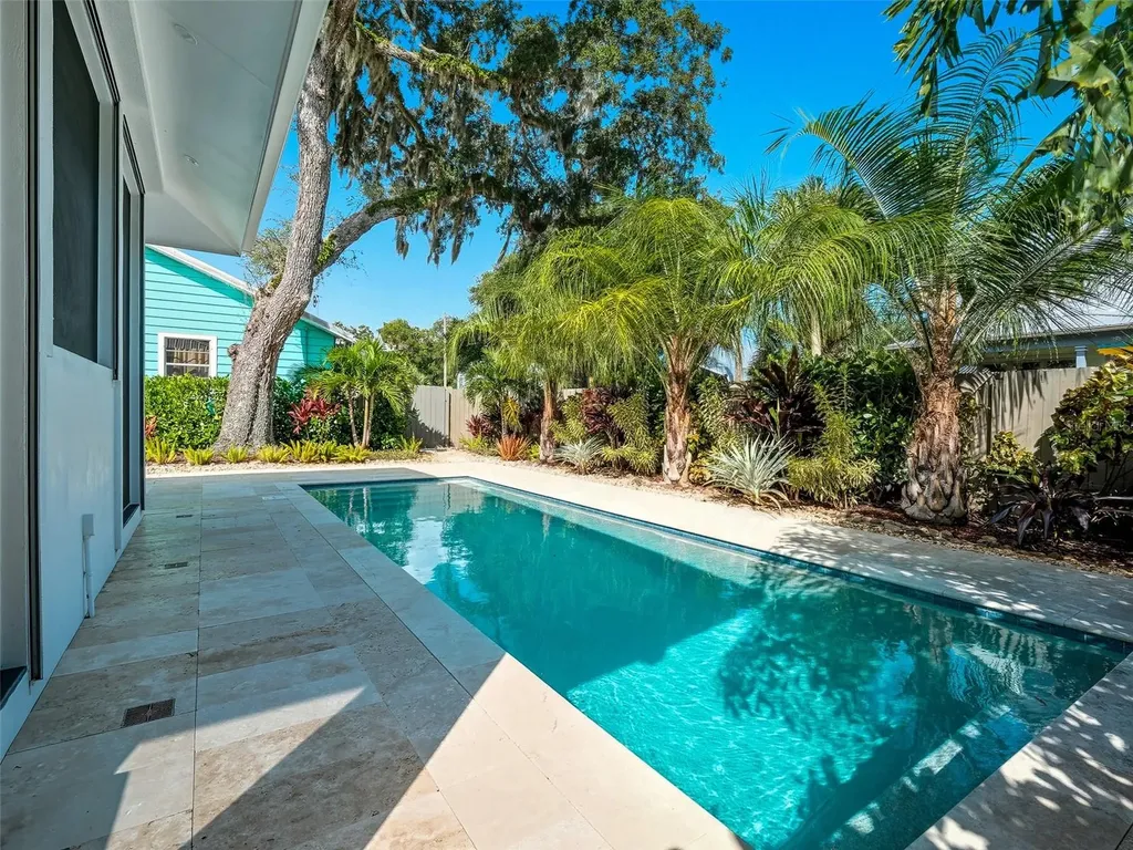 513 Ball Street New Smyrna Beach FL 32168