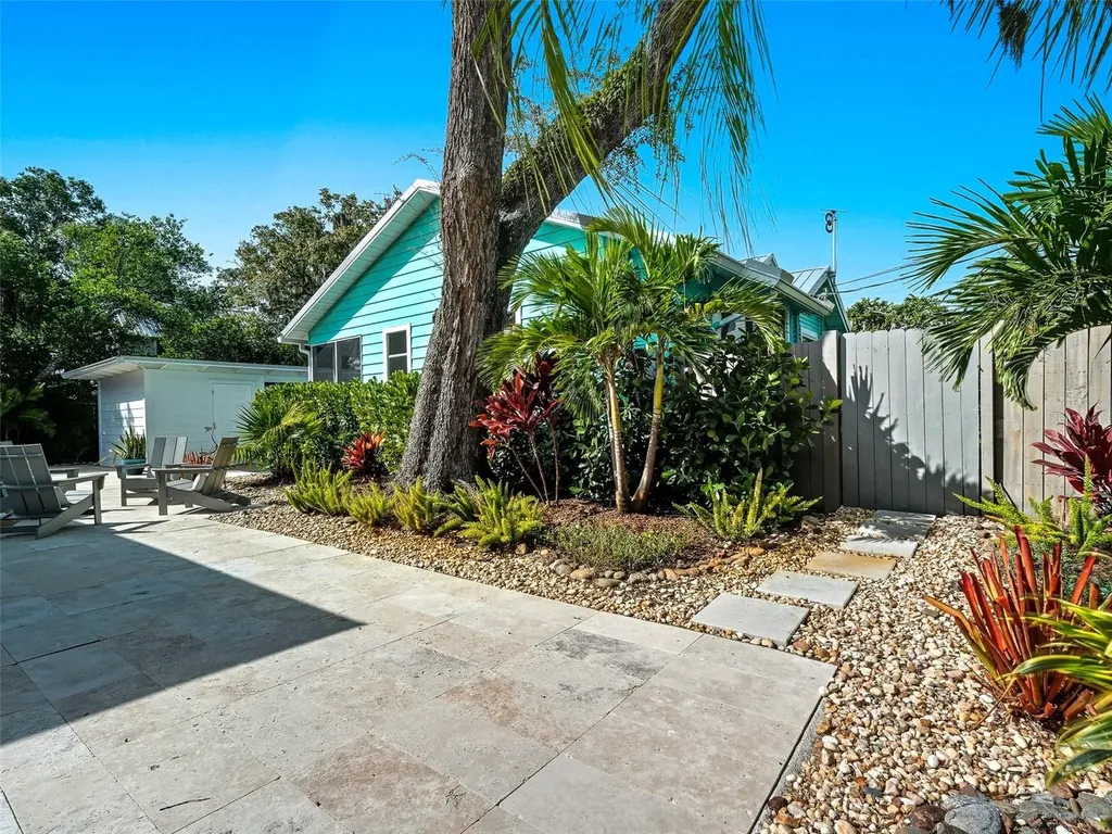 513 Ball Street New Smyrna Beach FL 32168