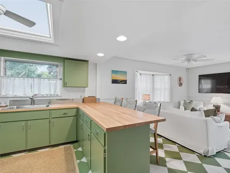 513 Ball Street New Smyrna Beach FL 32168
