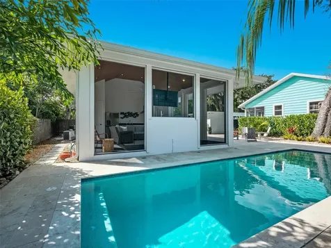 513 Ball Street New Smyrna Beach FL 32168