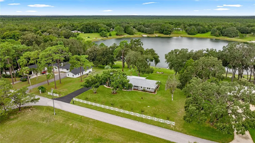 10512 SE 146th Terrace Road Ocklawaha FL 32179