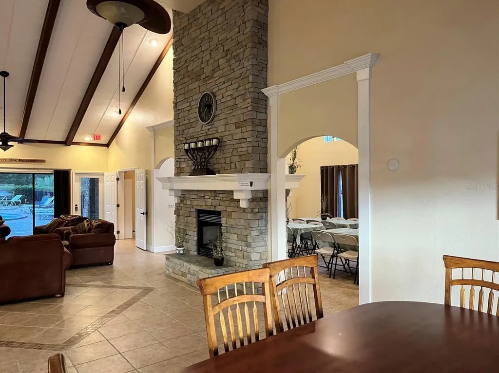 10264 NE 28th Loop Silver Springs FL 34488