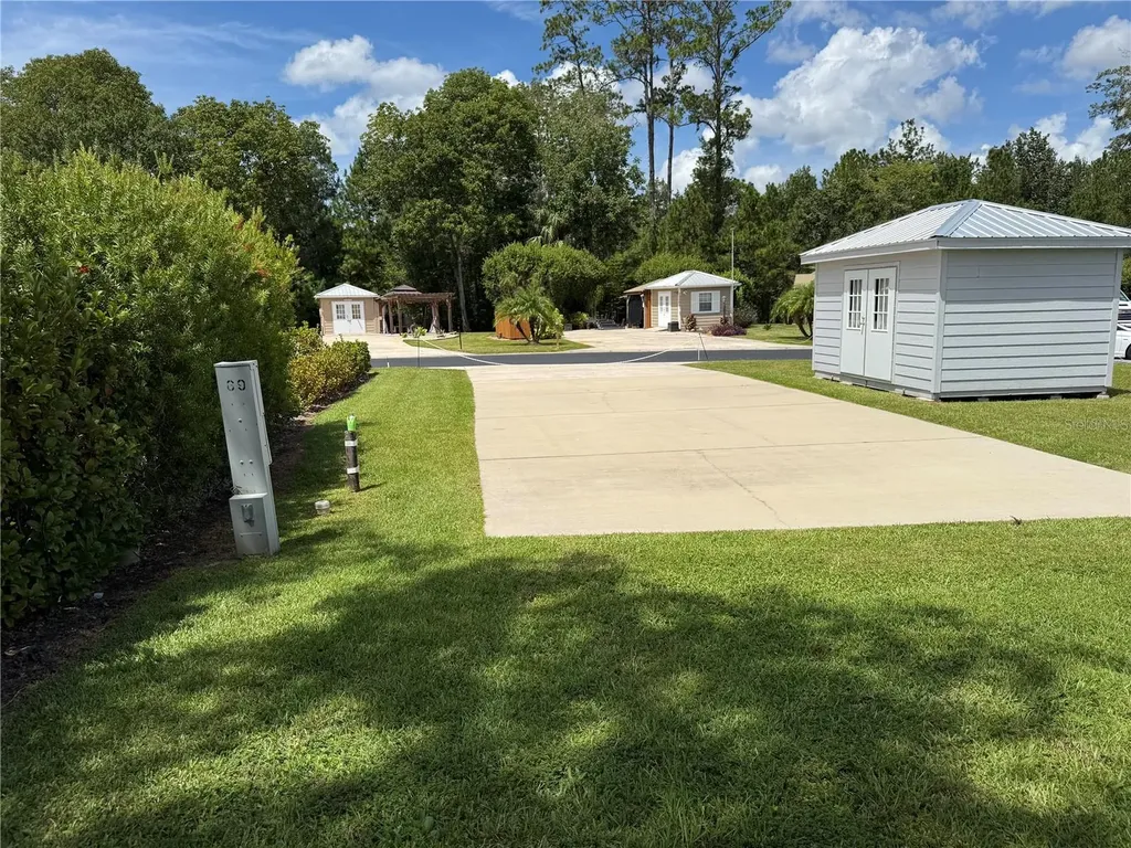 10264 NE 28th Loop Silver Springs FL 34488