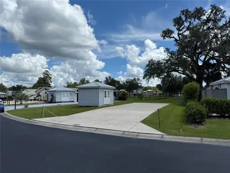 10264 NE 28th Loop Silver Springs FL 34488