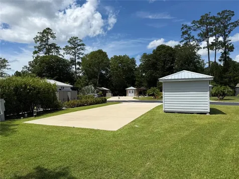 10264 NE 28th Loop Silver Springs FL 34488