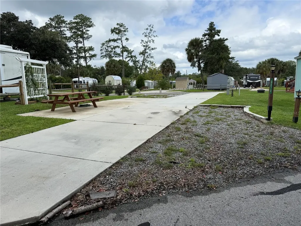 2870 NE 103rd Avenue Silver Springs FL 34488