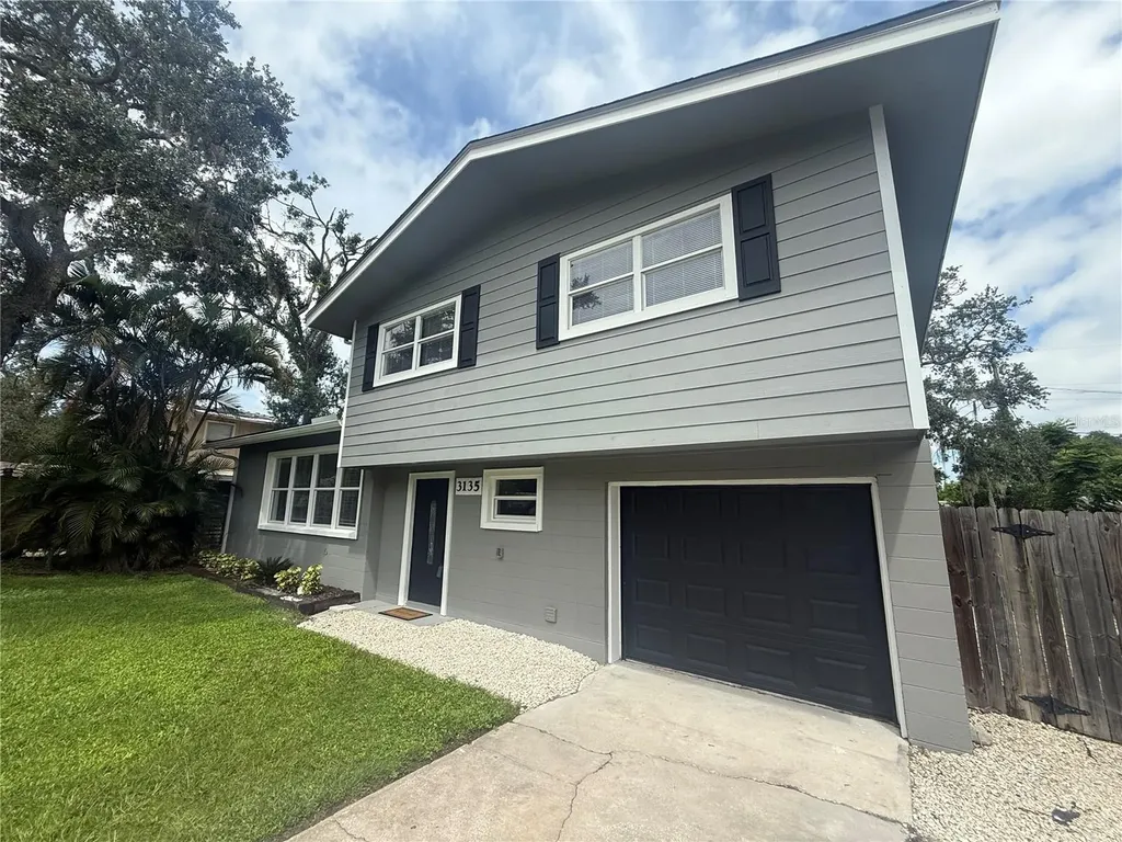 3135 Alta Vista Street Sarasota FL 34237