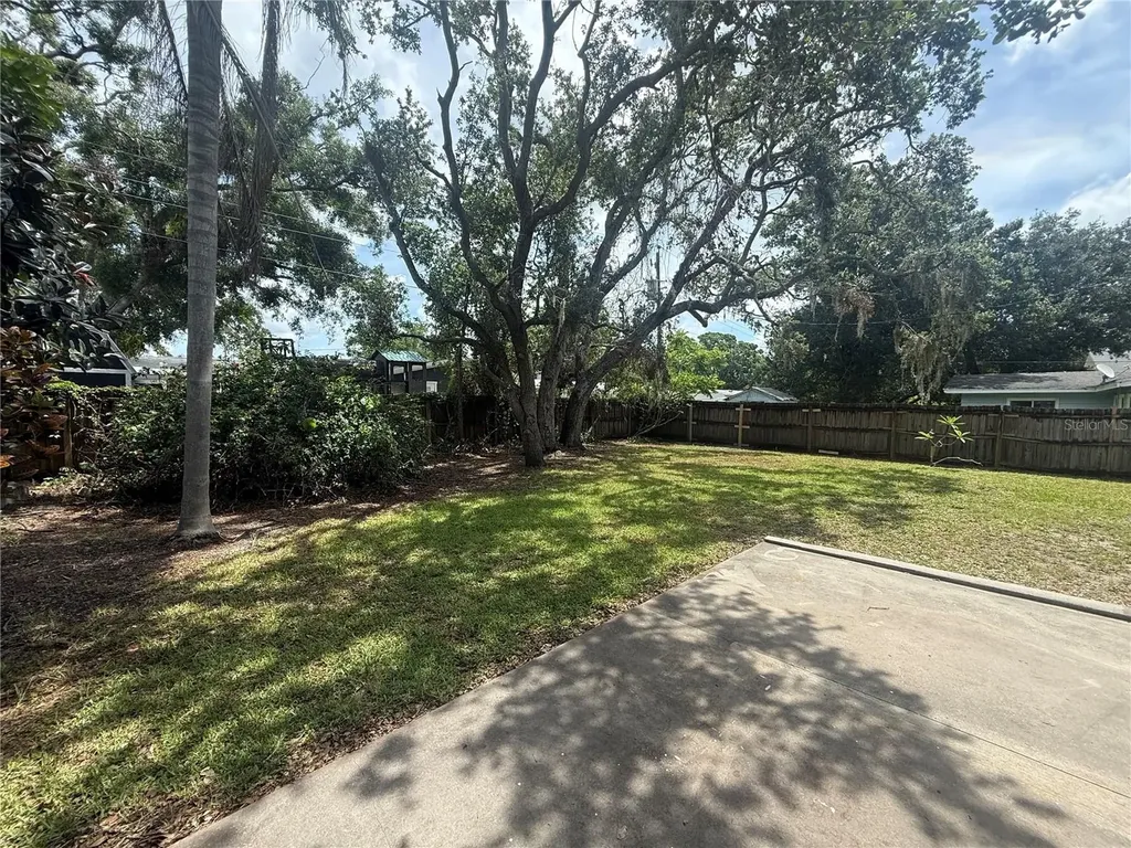 3135 Alta Vista Street Sarasota FL 34237