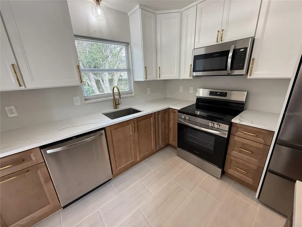 3135 Alta Vista Street Sarasota FL 34237