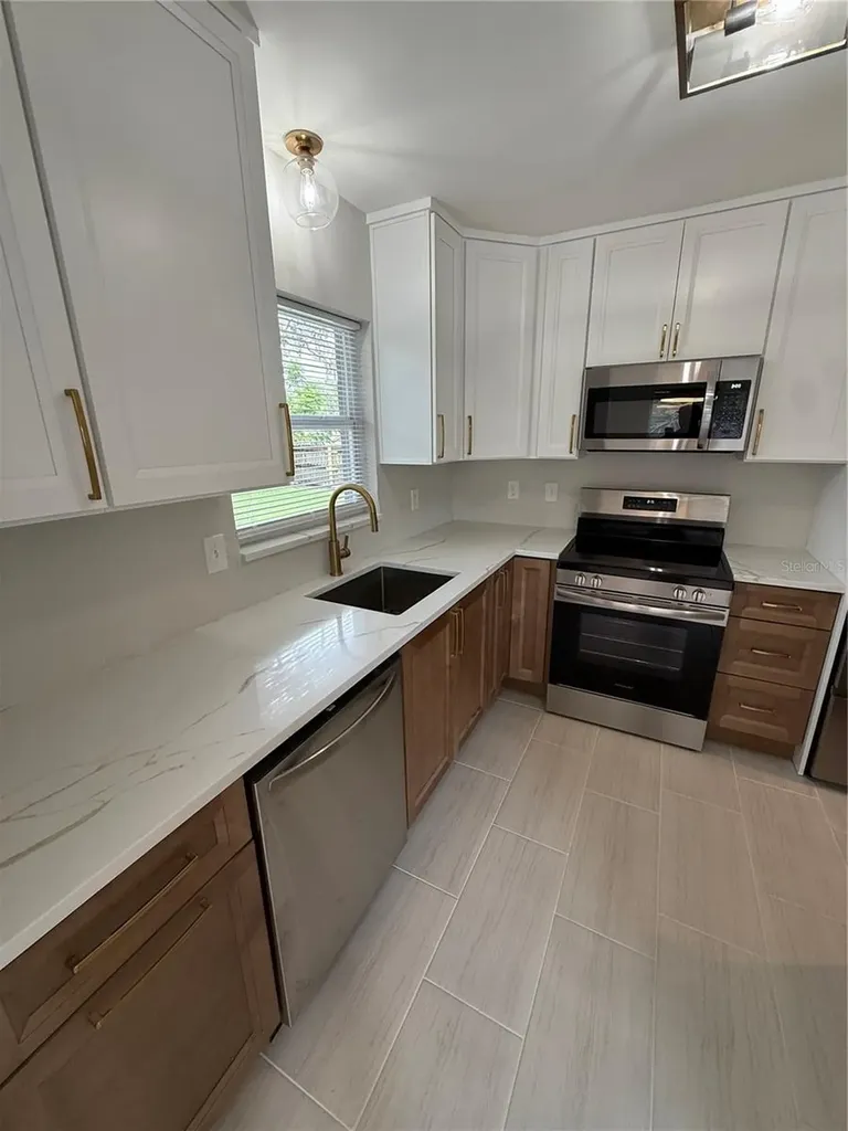 3135 Alta Vista Street Sarasota FL 34237