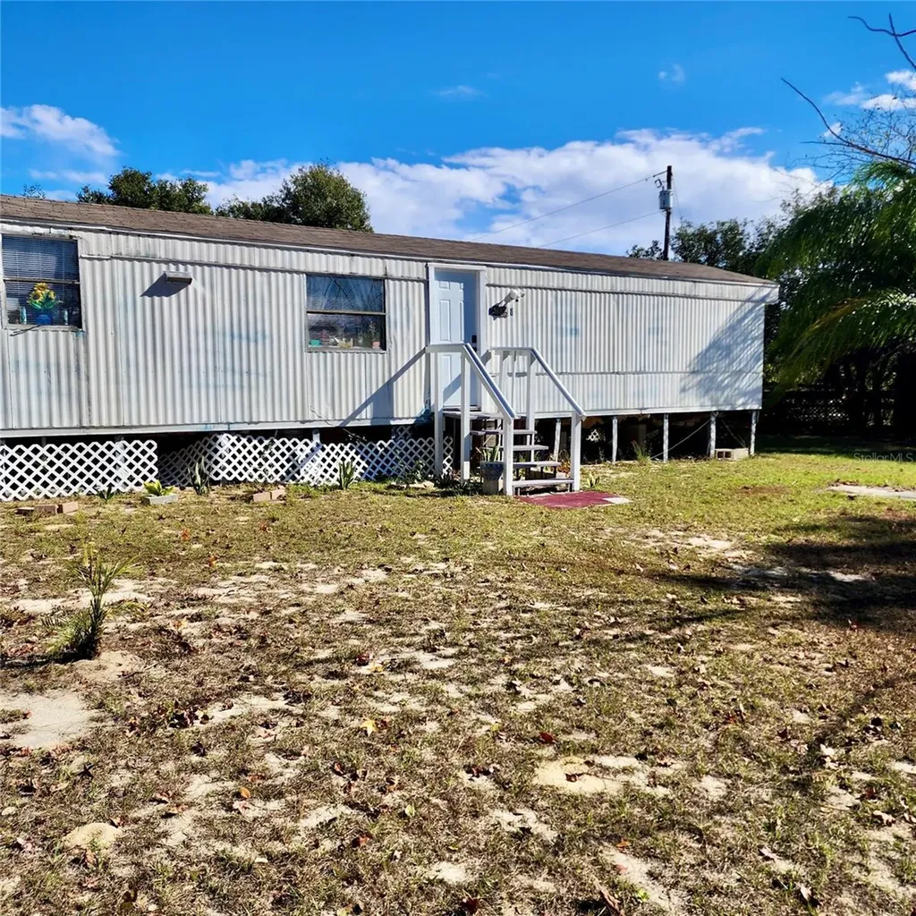 16021 SE 170th Avenue Weirsdale FL 32195