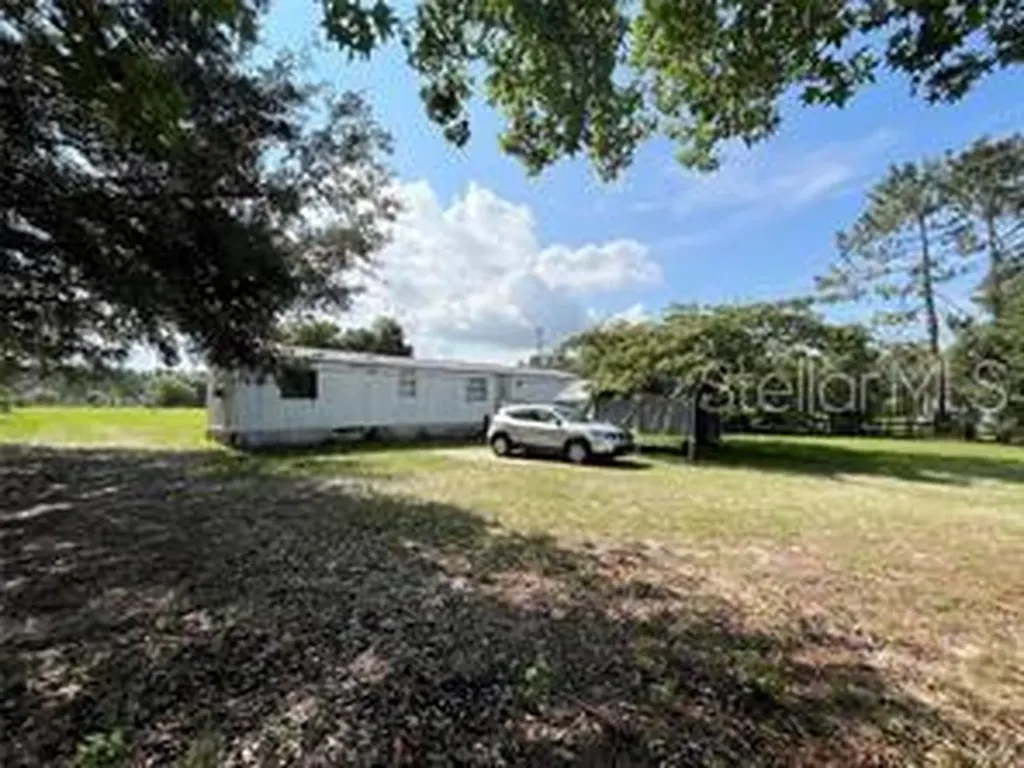 16021 SE 170th Avenue Weirsdale FL 32195