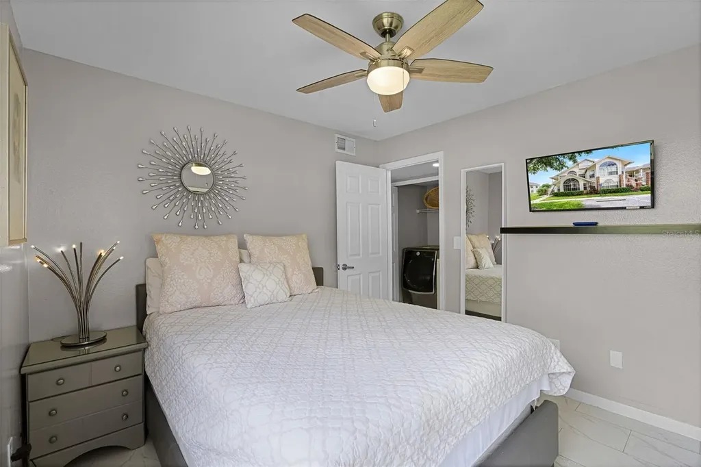 5004 Laguna Bay Circle Kissimmee FL 34746