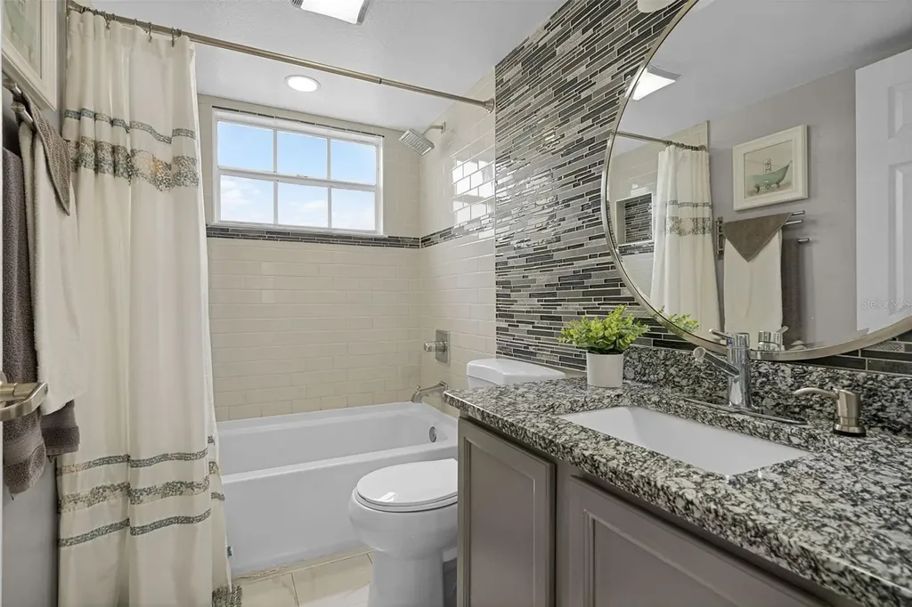 5004 Laguna Bay Circle Kissimmee FL 34746