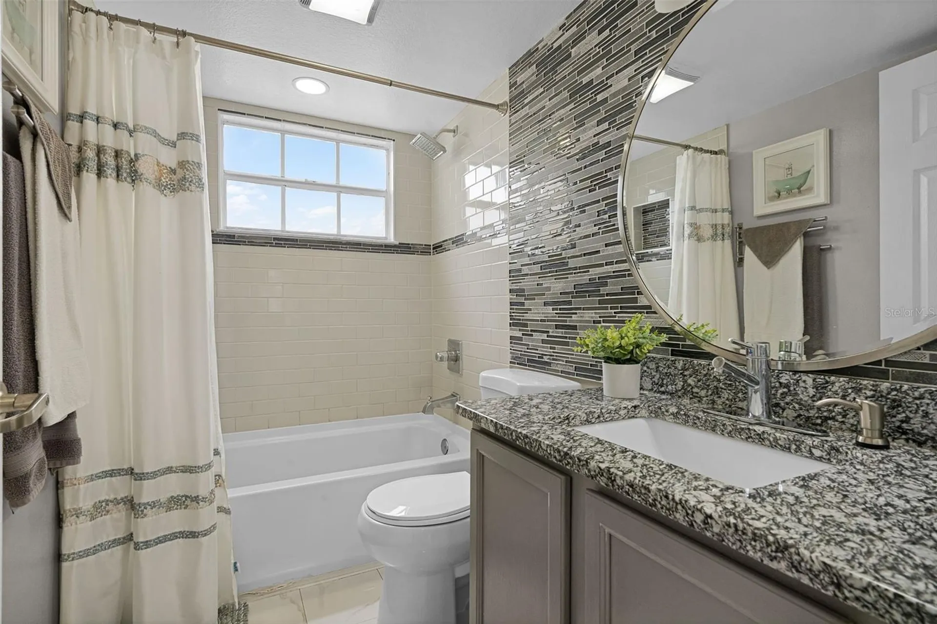 5004 Laguna Bay Circle Kissimmee FL 34746