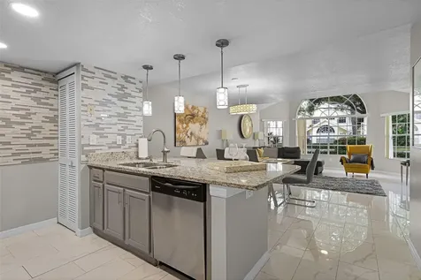 5004 Laguna Bay Circle Kissimmee FL 34746