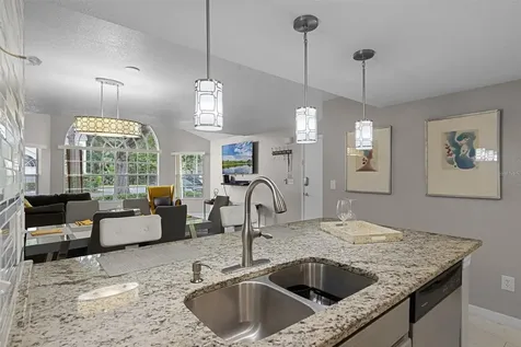 5004 Laguna Bay Circle Kissimmee FL 34746