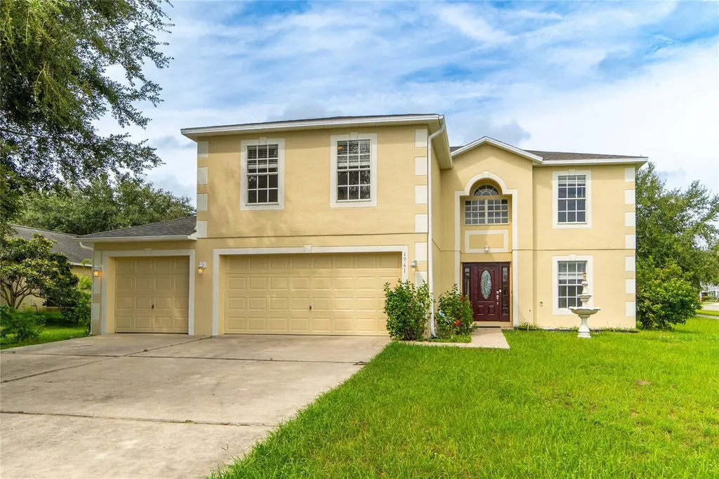 1961 Thorngate Lane Mascotte FL 34753