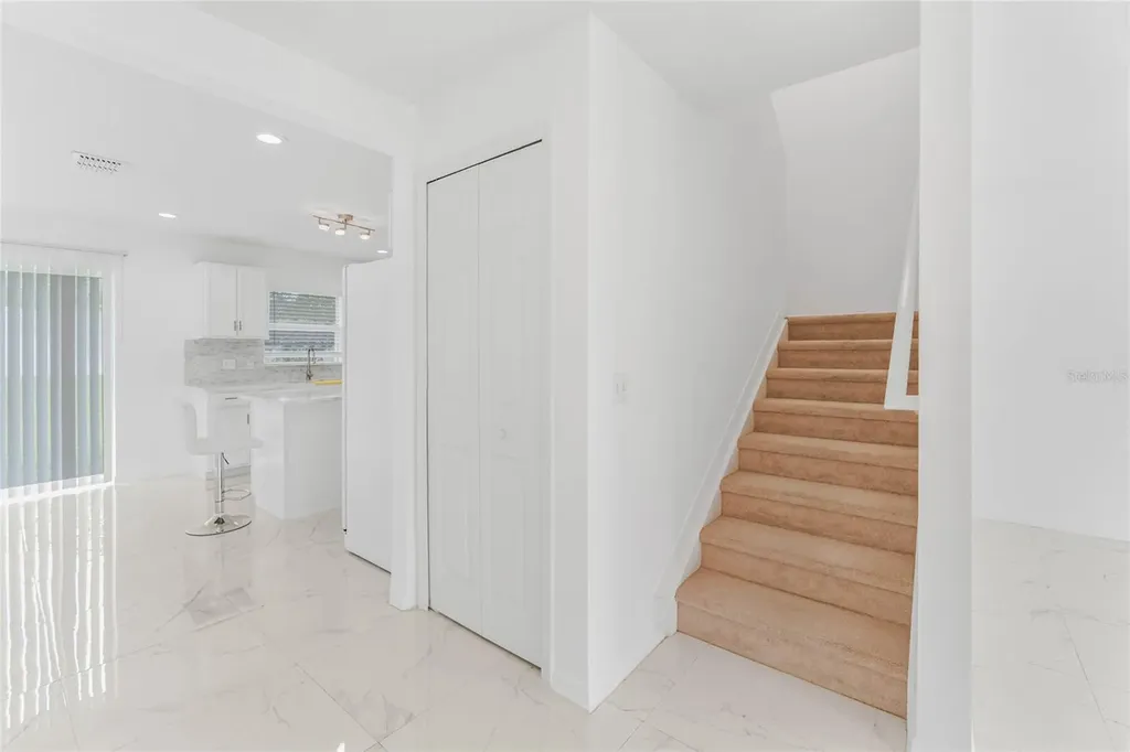 1961 Thorngate Lane Mascotte FL 34753
