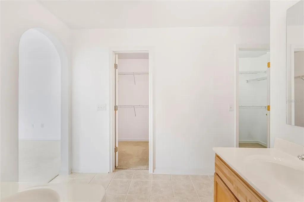 1961 Thorngate Lane Mascotte FL 34753