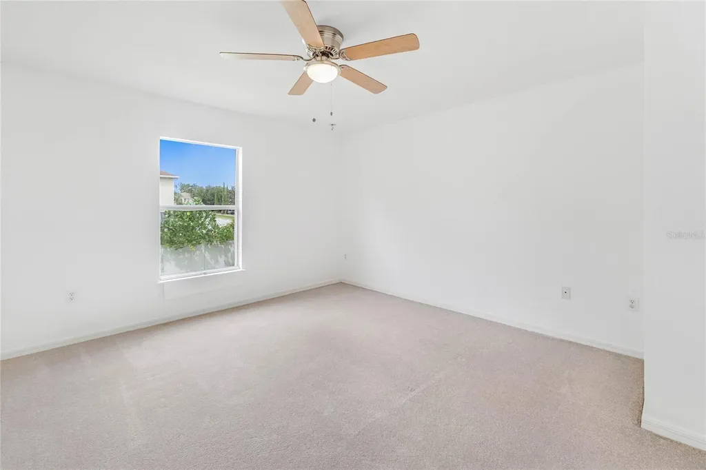 1961 Thorngate Lane Mascotte FL 34753