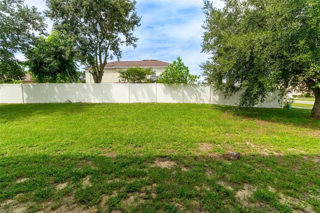 1961 Thorngate Lane Mascotte FL 34753