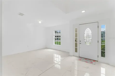 1961 Thorngate Lane Mascotte FL 34753
