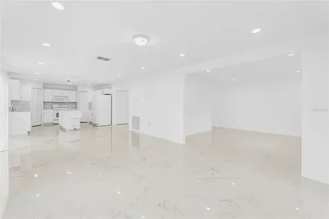 1961 Thorngate Lane Mascotte FL 34753