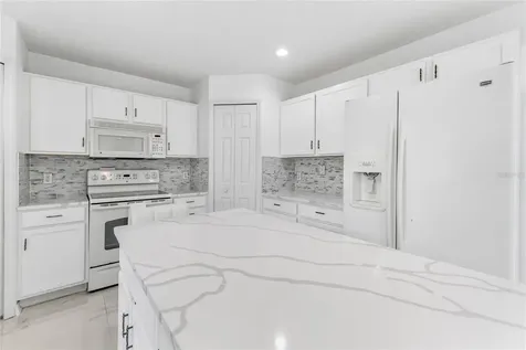 1961 Thorngate Lane Mascotte FL 34753