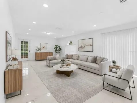 1961 Thorngate Lane Mascotte FL 34753