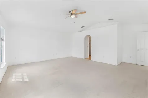 1961 Thorngate Lane Mascotte FL 34753
