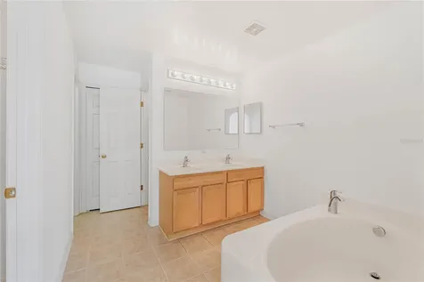 1961 Thorngate Lane Mascotte FL 34753