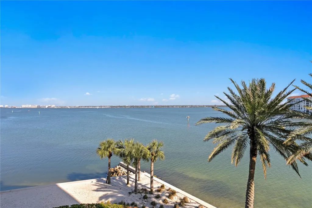 4993 Bacopa Lane S St Petersburg FL 33715