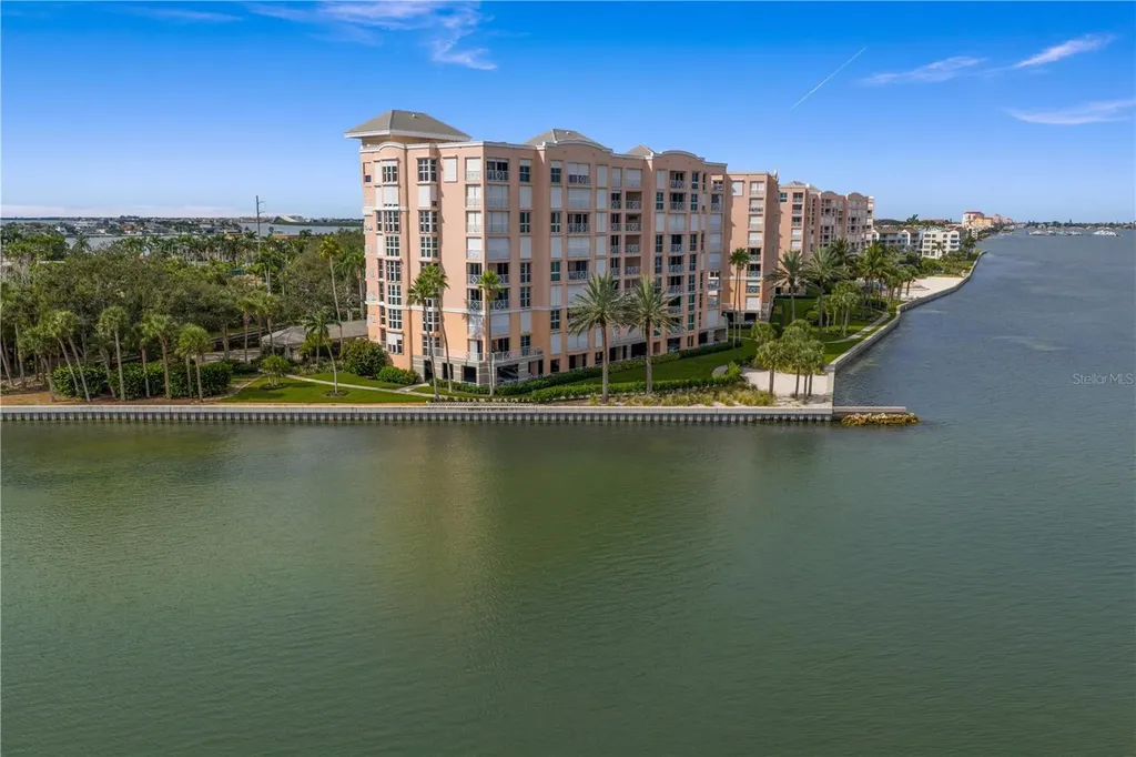 4993 Bacopa Lane S St Petersburg FL 33715