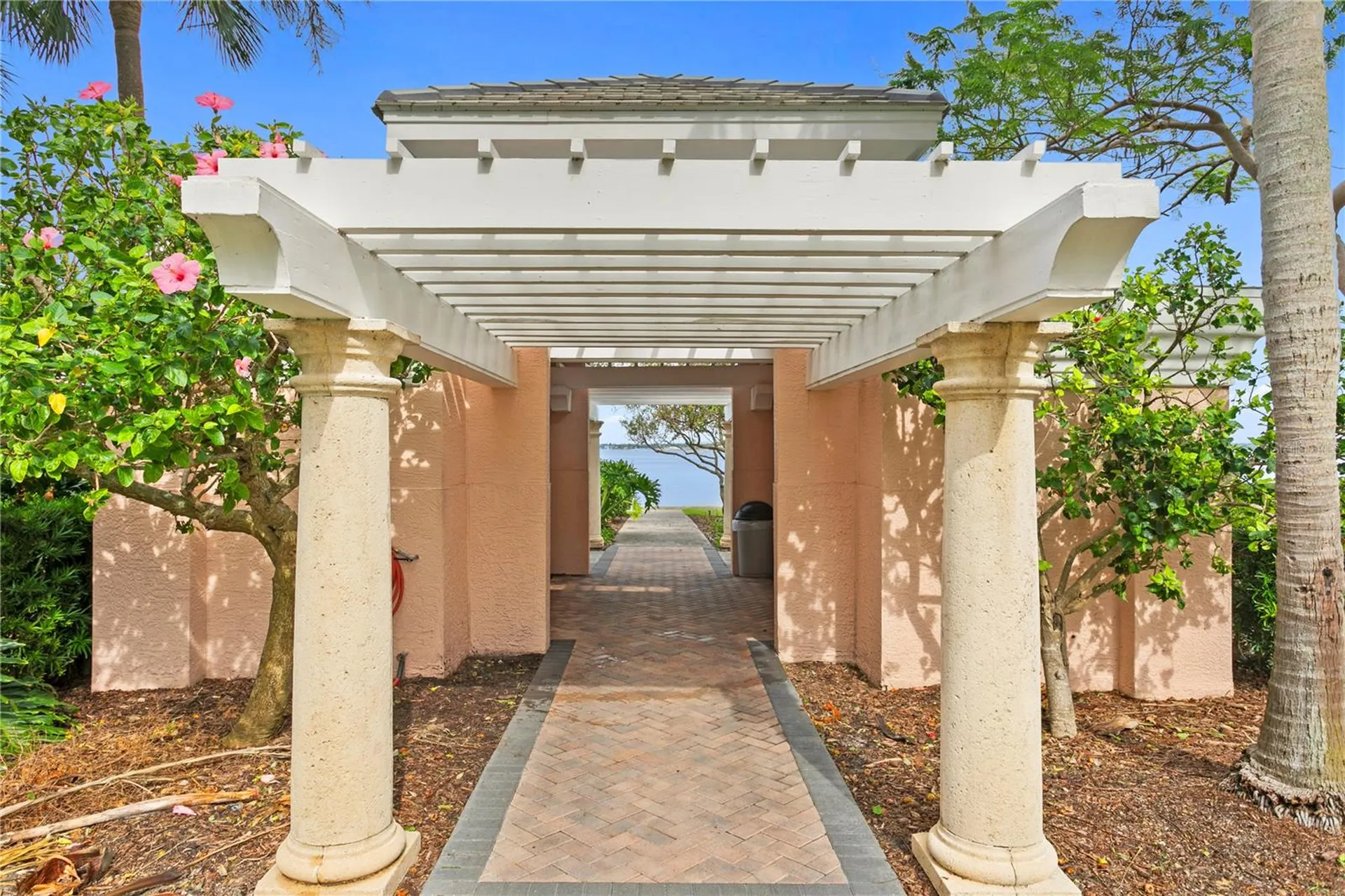 4993 Bacopa Lane S St Petersburg FL 33715