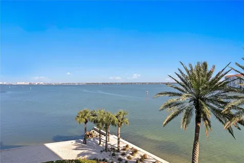 4993 Bacopa Lane S St Petersburg FL 33715