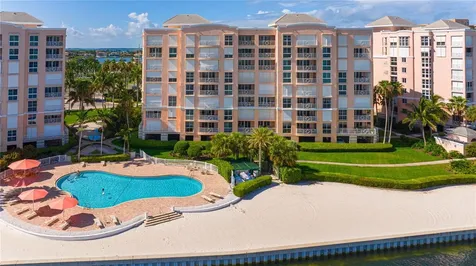 4993 Bacopa Lane S St Petersburg FL 33715