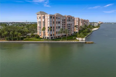 4993 Bacopa Lane S St Petersburg FL 33715