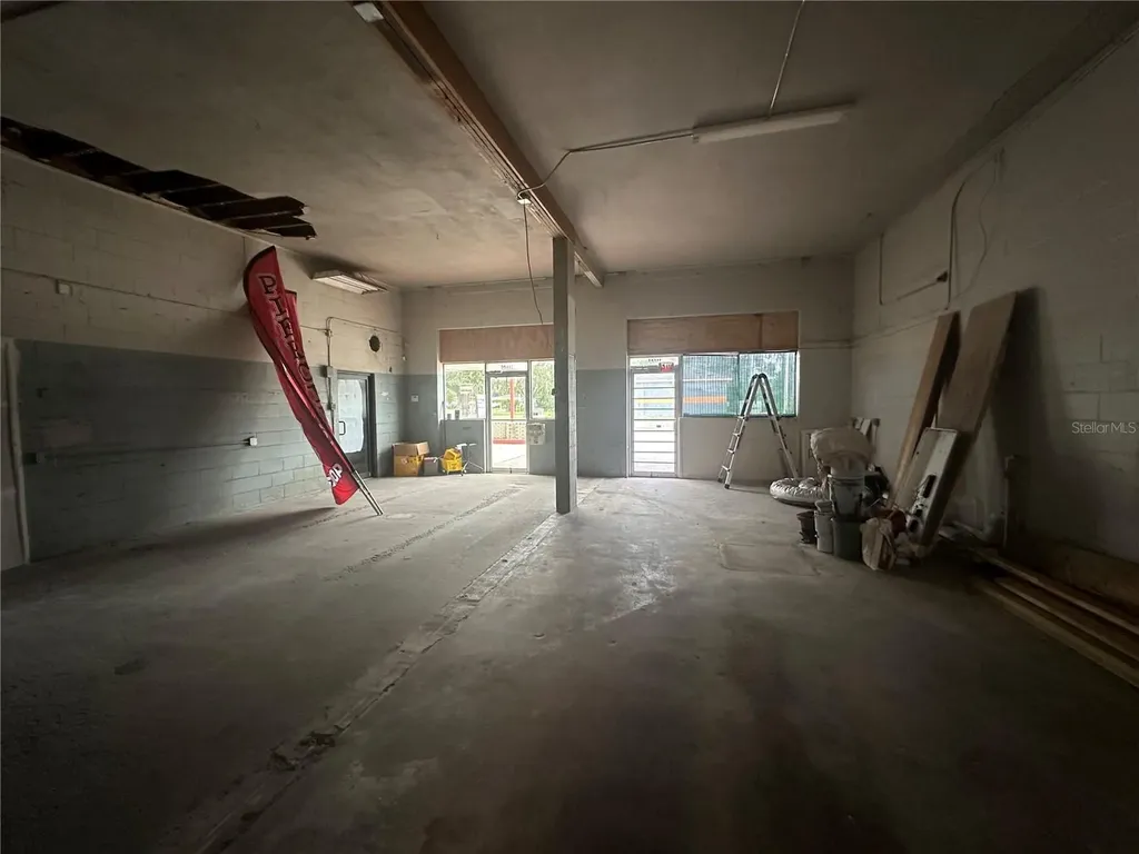 14602 7th Street Dade City FL 33523