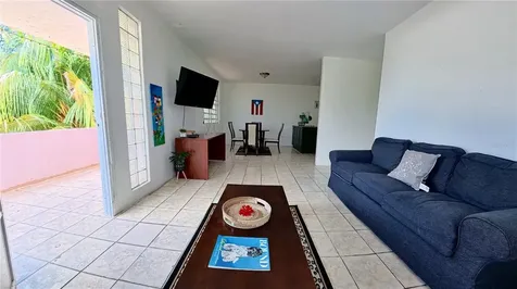 696 Calle Principal Dorado PR 00646