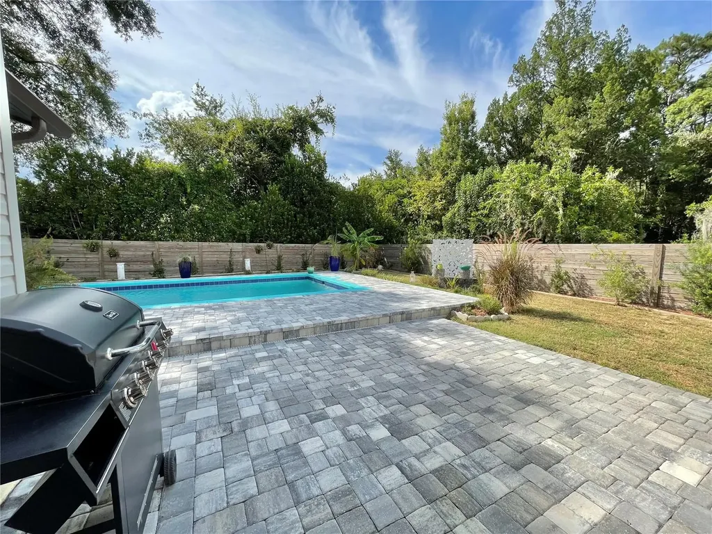 2006 NW 35th Terrace Gainesville FL 32605