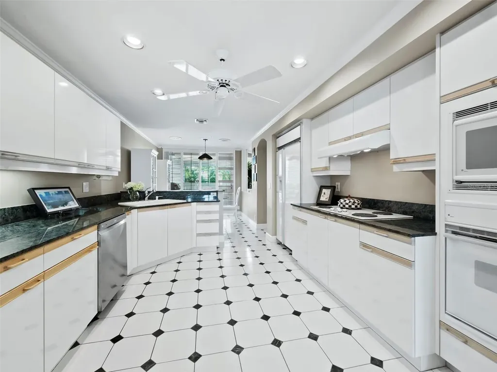 370 Gulf Of Mexico Drive Longboat Key FL 34228