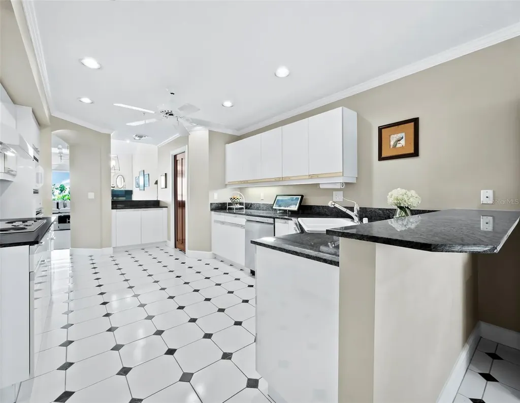 370 Gulf Of Mexico Drive Longboat Key FL 34228