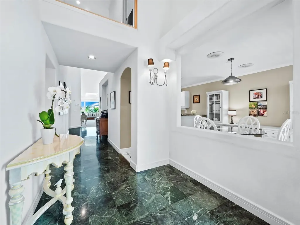 370 Gulf Of Mexico Drive Longboat Key FL 34228